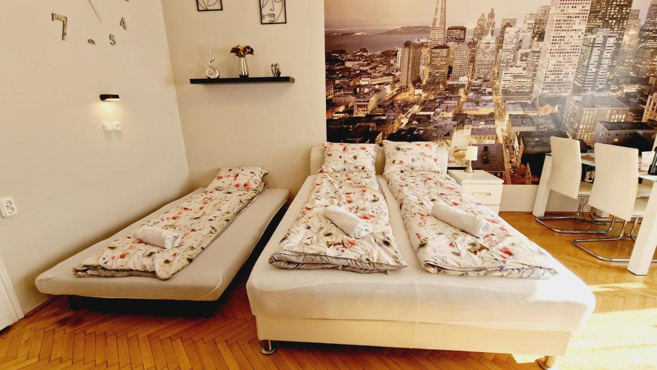 Parliament View Apartment Budapest Eksteriør billede