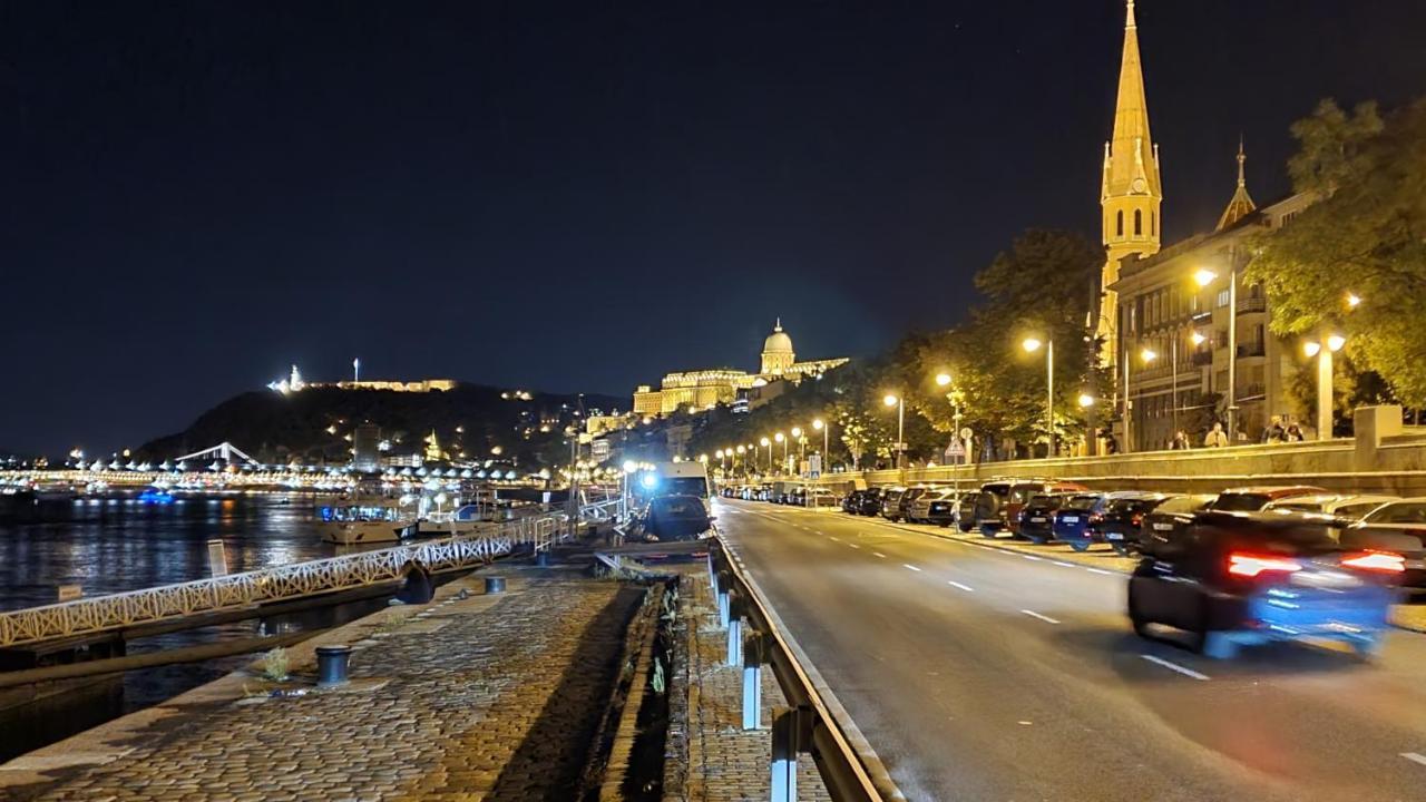 Parliament View Apartment Budapest Eksteriør billede